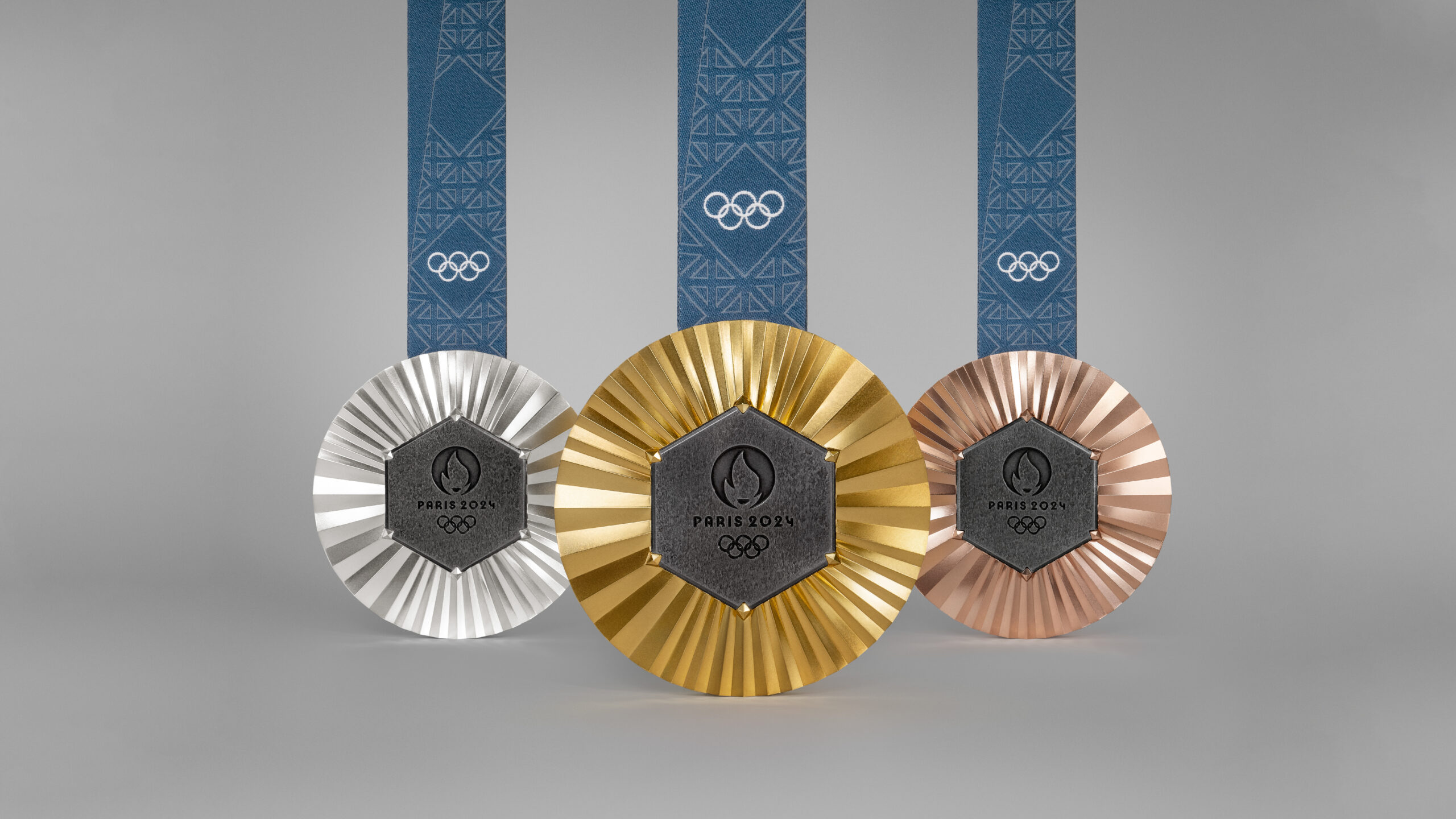 Paris 2024 dévoile les médailles des prochains Jeux Olympiques et Paralympiques